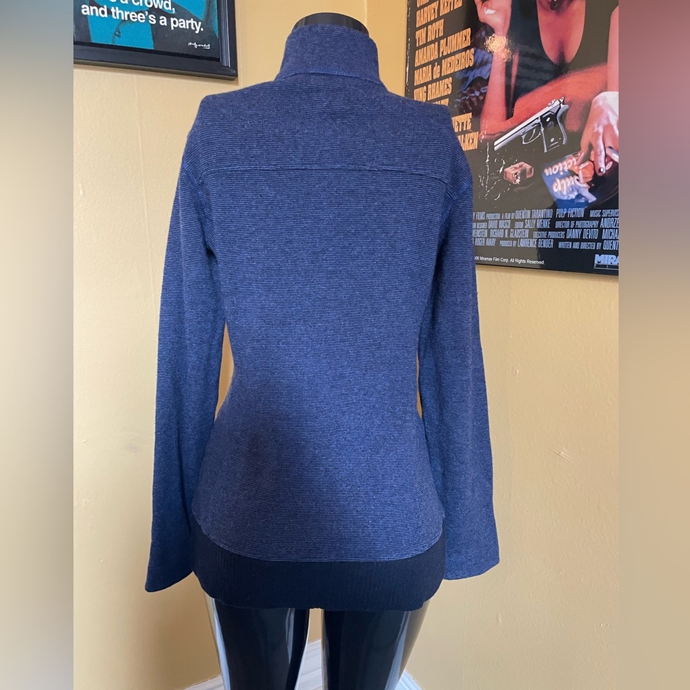 Women’s Mountain Hard Wear Sweater ( Medium ) - Picture 4 of 5